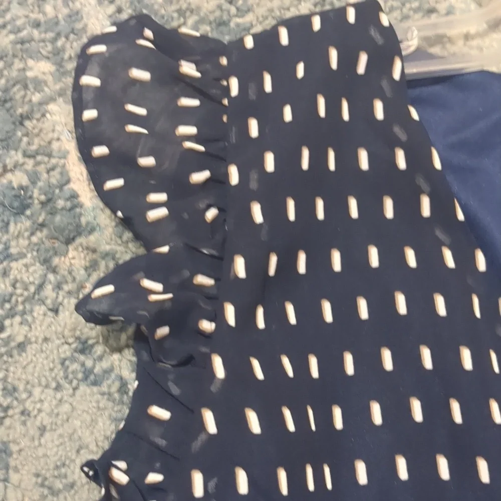 West K Sabrina ruffle tie front blouse size xs,styleTu41672-D 100%polyester - Picture 2 of 6